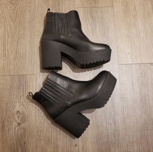 Forever21 Platform ankle boots